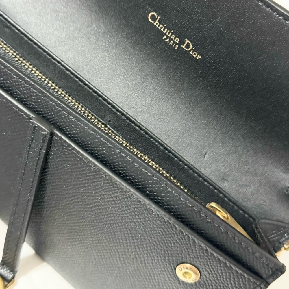 Dior wallet on chain (Authentic) w/ receipt - Picture 5 of 9